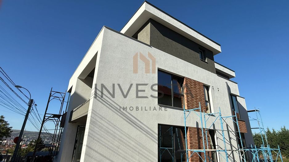 Oportunitate de investitie! Spatiu in proximitatea Grand Hotel Italia! - Poză 2