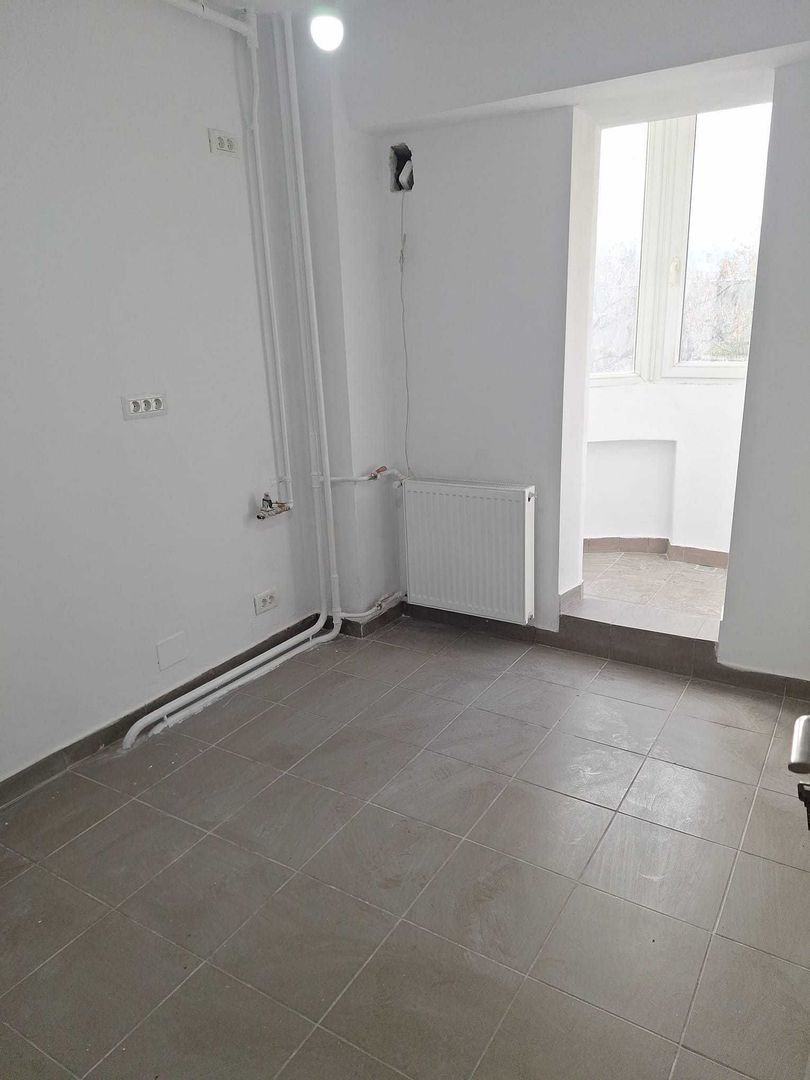 Vanzare garsoniera decomandata, Soseaua Mihai Bravu, metrou, ideal investitie - Poză 2