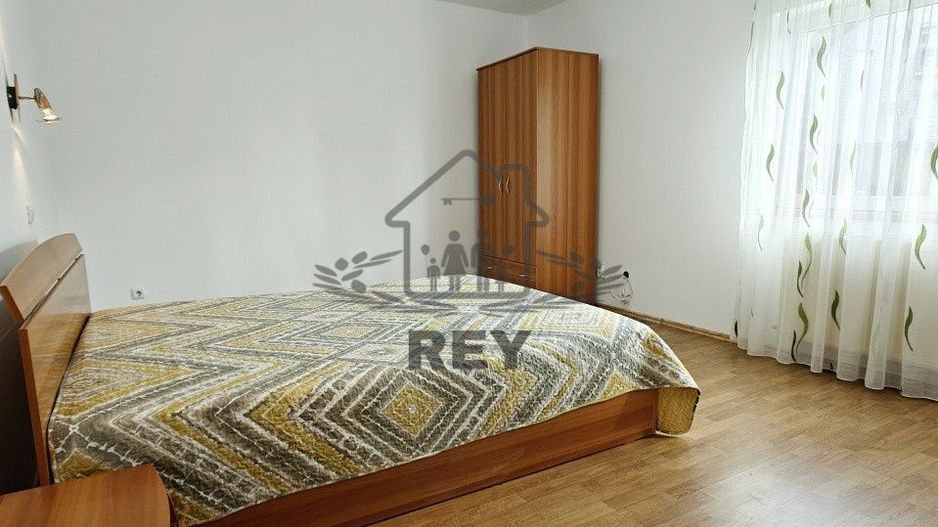 Apartament 4 camere cu garaj zona Strand- V.Aurie - Poză 14