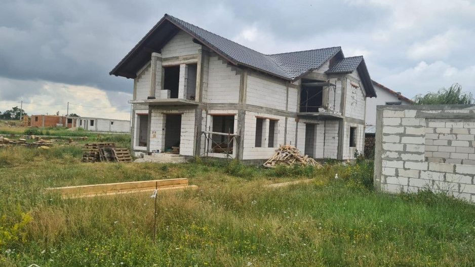 Casa la rosu, P+E, sat Alunis, comuna Frumuseni - Poză 3