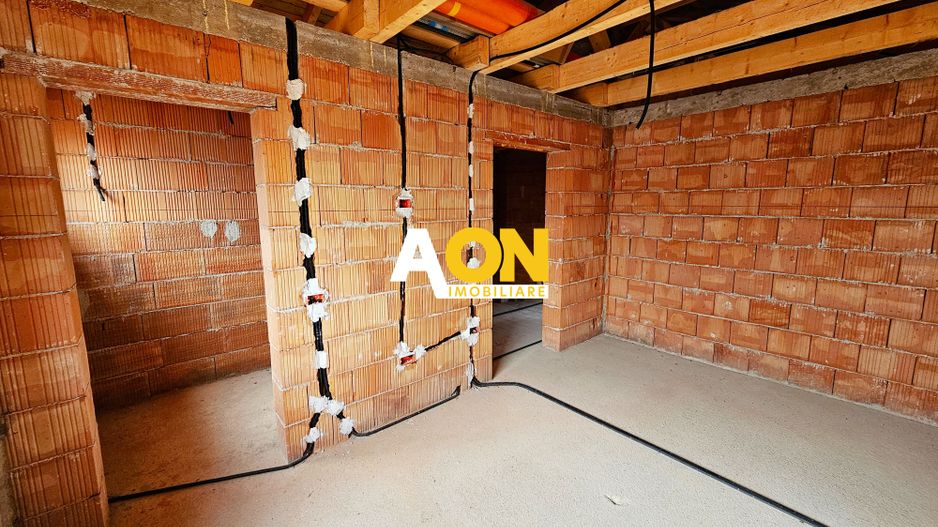 Casa la rosu, 4 camere, 3 bai, 339 mp teren, zona Valea Popii - Poză 18