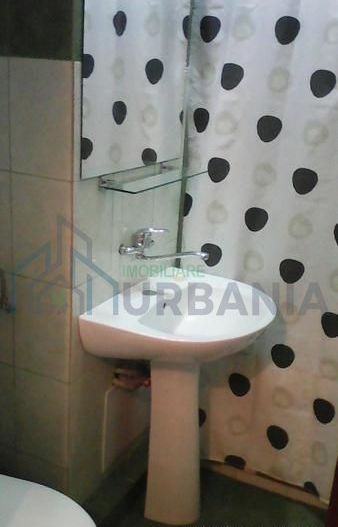 Inhiriez apartament o camera - Poză 1