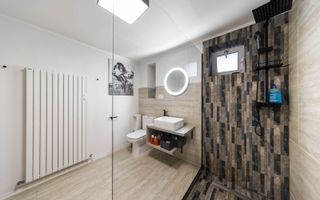 Apartament cu 3 camere la casa | Curte 130 mp | Zona Grivitei strada Vulcan - Poză 14