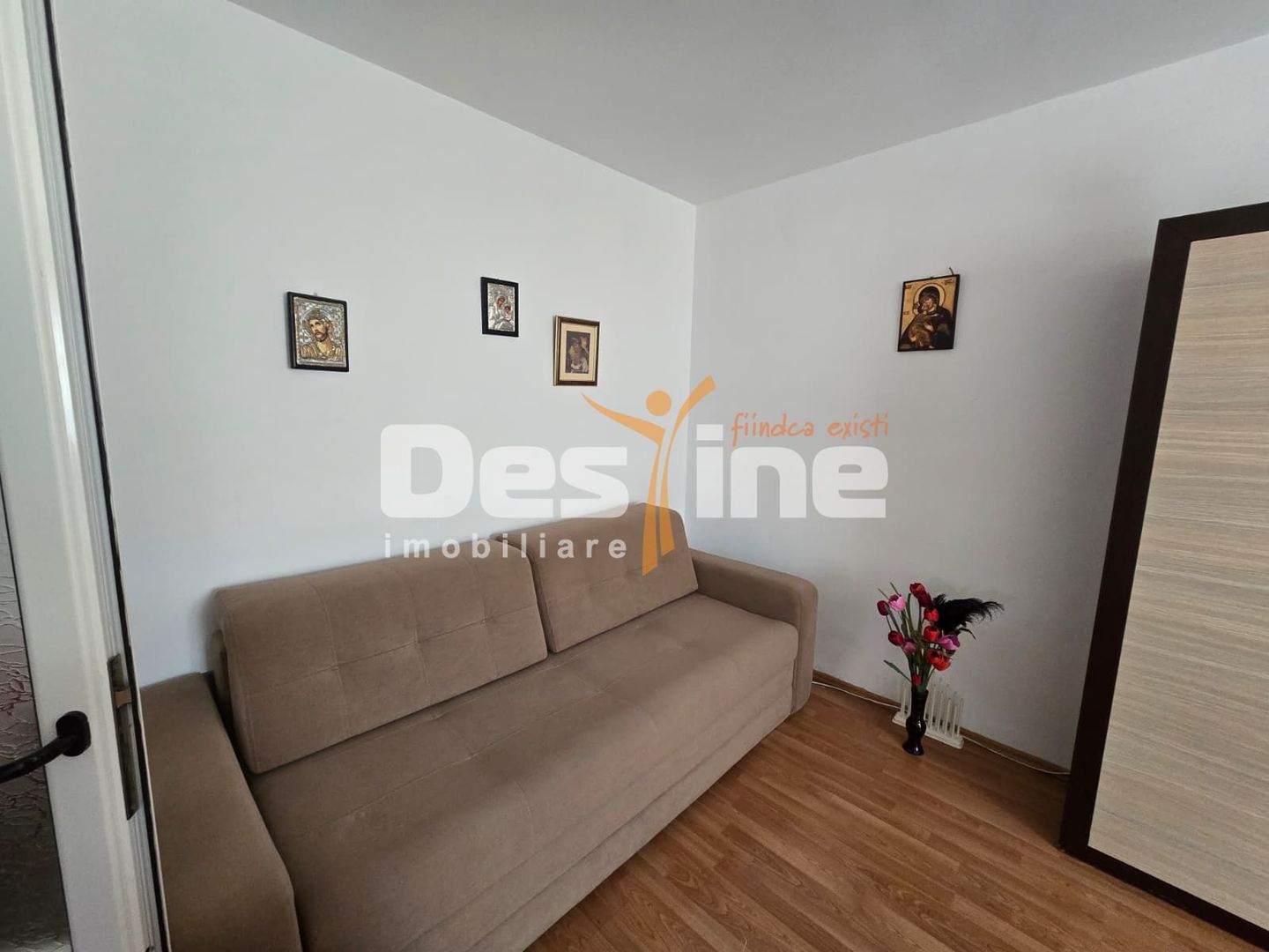 Apartament TÂRGU CUCU | 3 camere, semidecomandat, 68 mp total, mobilat - Poză 4