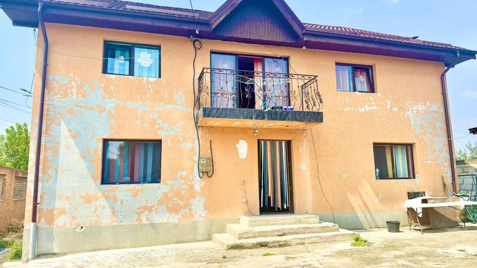 Casă P+M  strada Negru Vodă, 175 mp, 5 dormitoare, teren - Poză 1