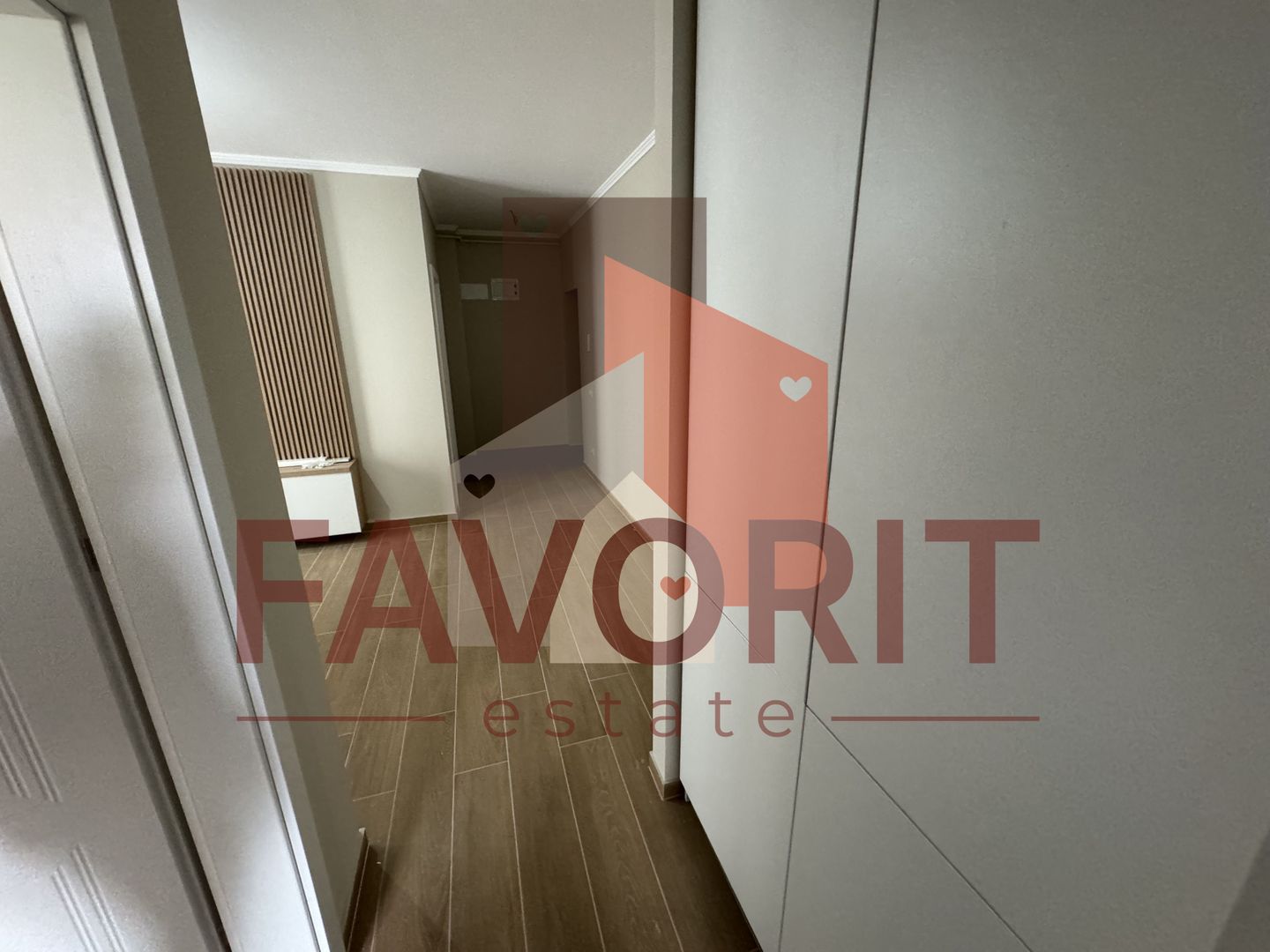 Etaj 1. Finisat la cheie. Loc de parcare - Poză 4