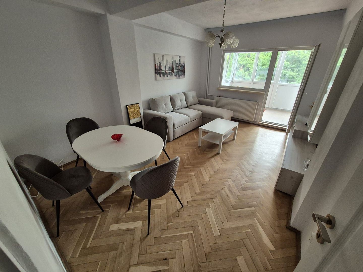 Apartament cu 3 camere in bloc reabilitat termic - Poză 1