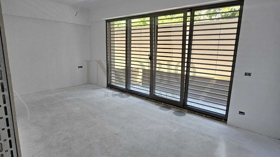 Spatiu comercial | 2 locuri de parcare | Prima inchiriere | Victoriei - Poză 3