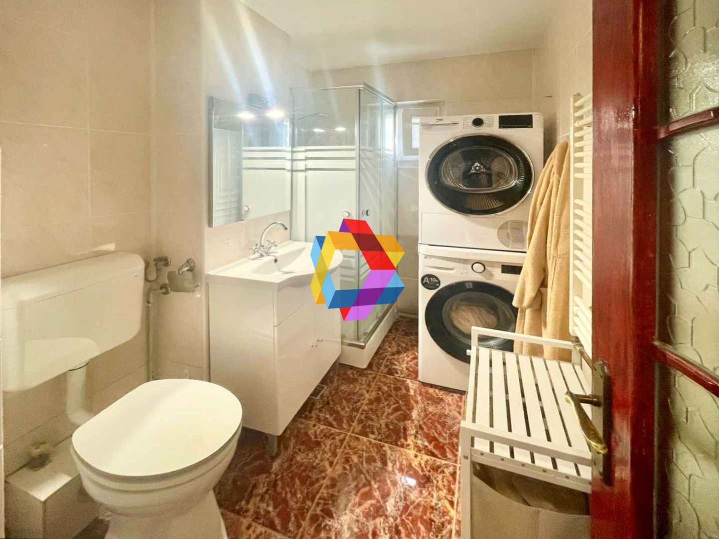 Apartament cu patru camere, zona Judetean 77mp - Poză 8