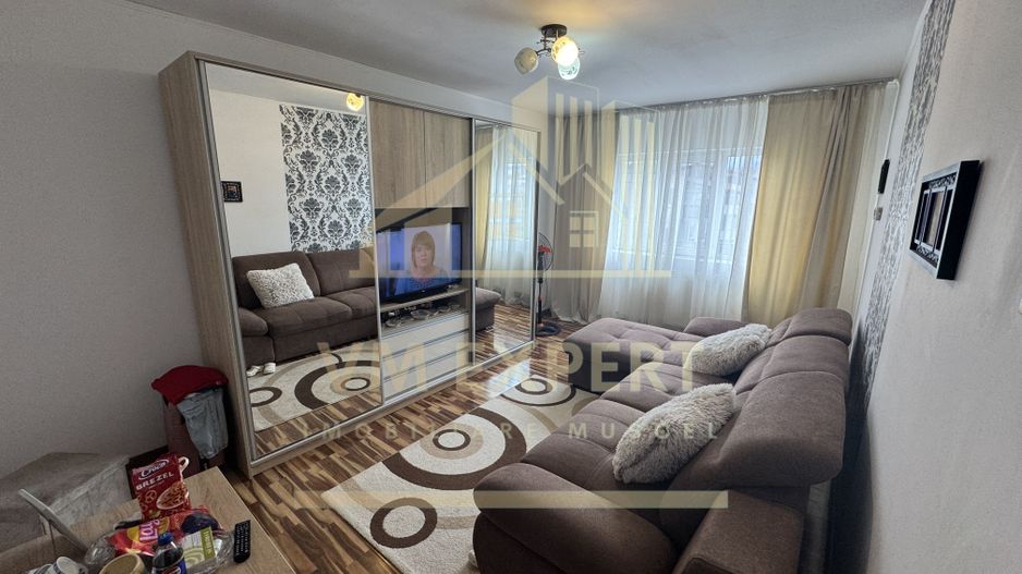 APARTAMENT 3 CAMERE ETAJ 4 VISOI - Poză 1