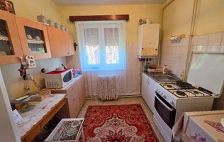Apartament 2 camere, semidecomandat, zona Closca