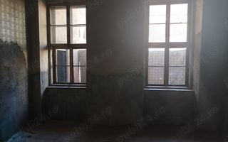 Vand apartament la parter in zona ultracentrala Satu Mare - Poză 7