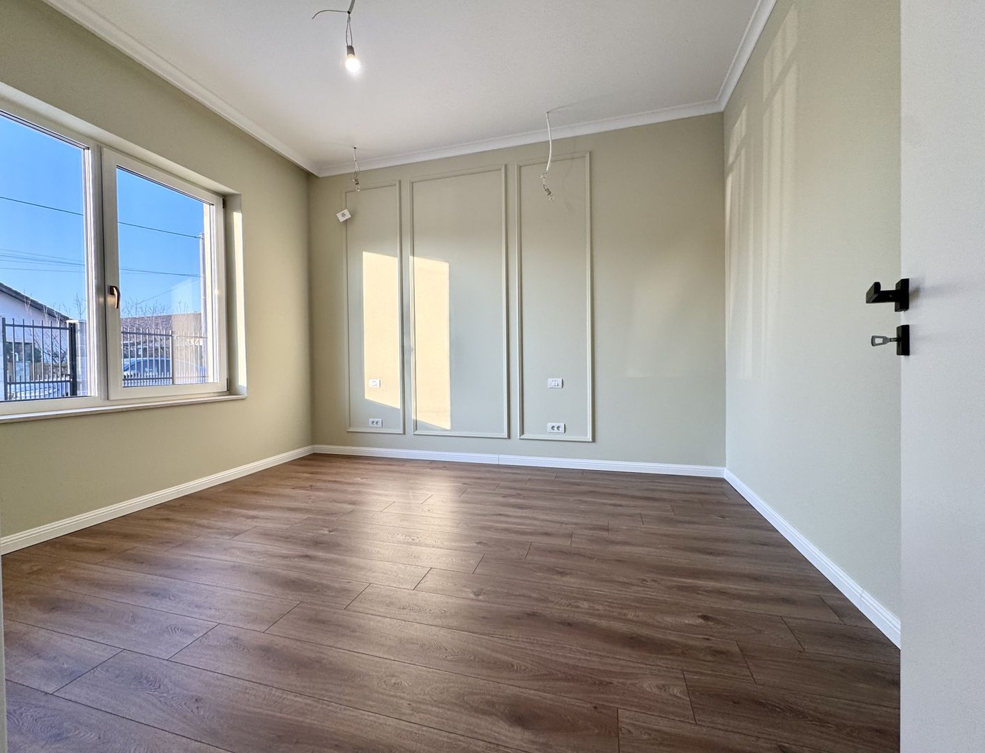 Duplex modern cu grădină, la intrare în Moșnița Nouă - Poză 14