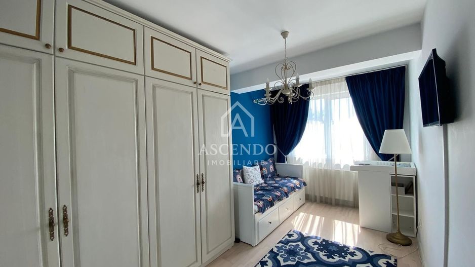 Apartament 3 camere, 2 bai premium mobilat lux , cu parcare inclusă - Poză 25