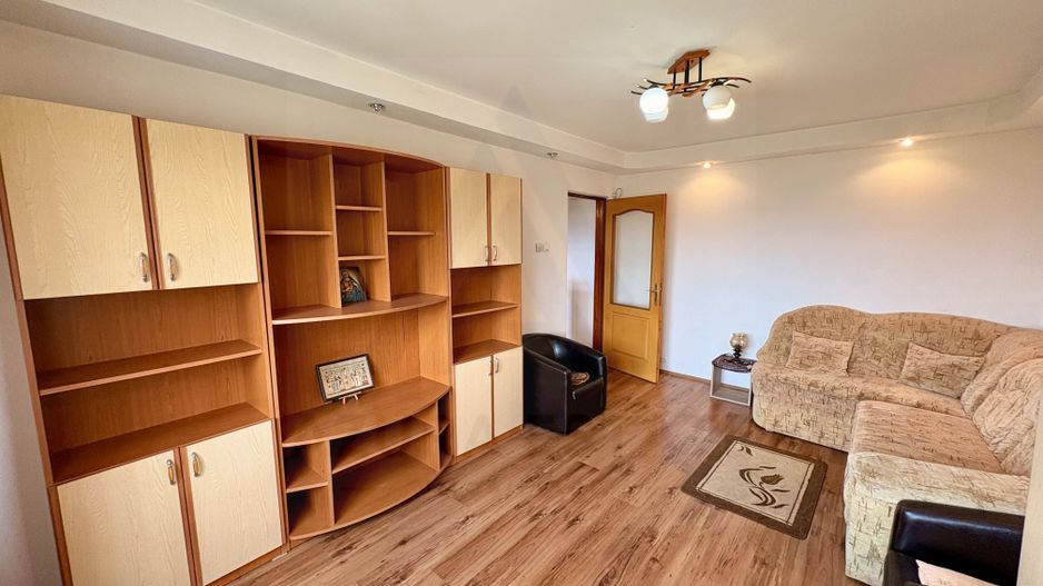Apartament 2 camere decomandat cu balcon și pivniță în Vasile Aaron - Poză 1