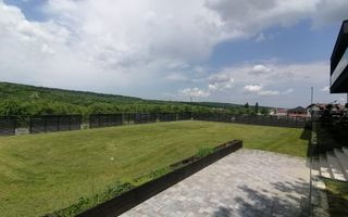 Casa  Exclusivista cu piscina si 1200 mp de teren, in Cisnadie - Poză 9