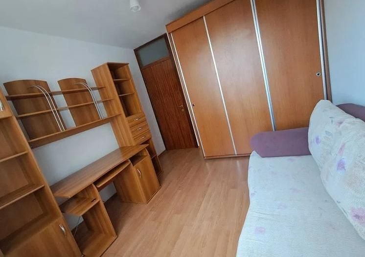 AP. 3 CAMERE - EROII REVOLUTIEI, BUCATARIE INCHISA, METROU 6 MIN - Poză 2