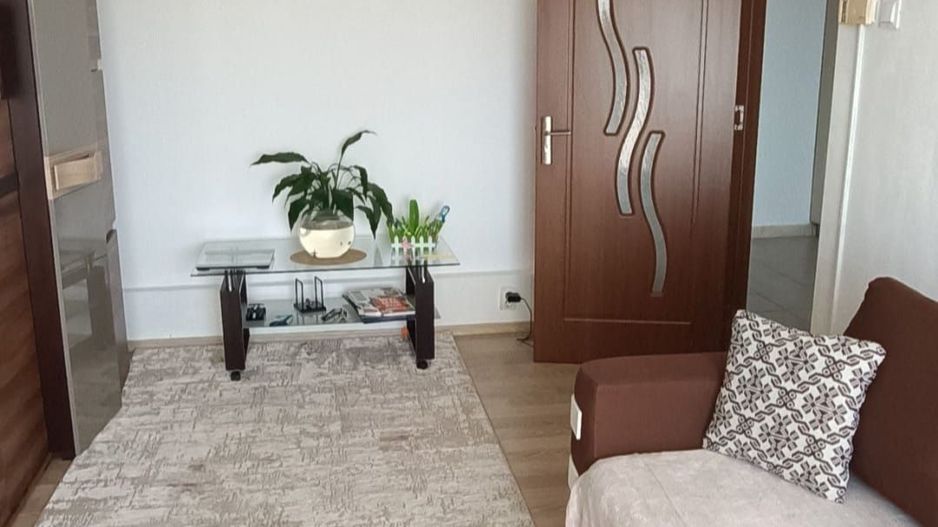 Vând apartament 3 camere MICRO 17 - Poză 1