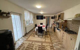 Casa spatioasa de vanzare plan parter in Osorhei - Poză 9