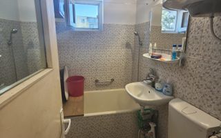 Garsonieră/ Etajul 2/ Balcon închis/ Strada Gh. Doja - Poză 5
