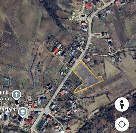 Casă bătrânească și teren in Tomești - Poză 1