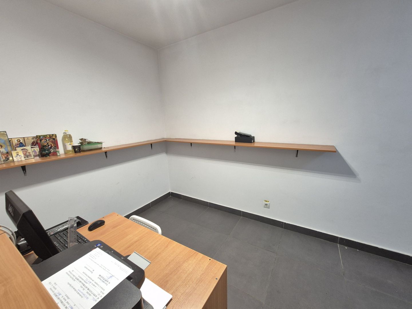 Spatiu comercial 109,54 + 2 locuri de parcare - Varteju - Poză 15