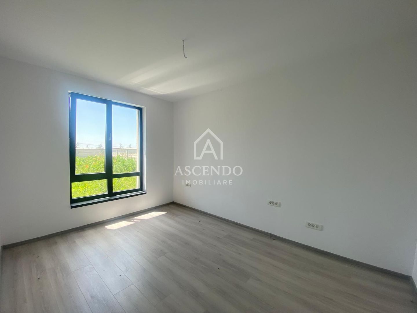 Case noi în Măgurele cu grădină proprie, parc privat și finisaje premium - Poză 12
