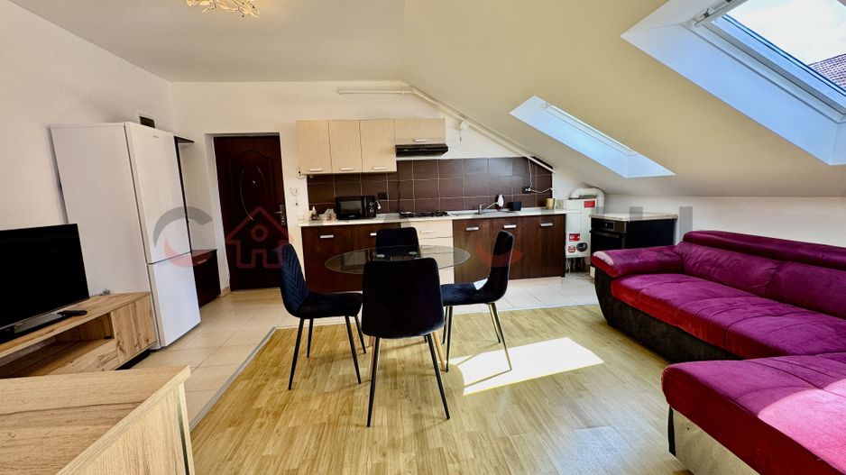 Apartament cu 2 camere semidecomandat, liniste, zona Gradinita ELF ! - Poză 3