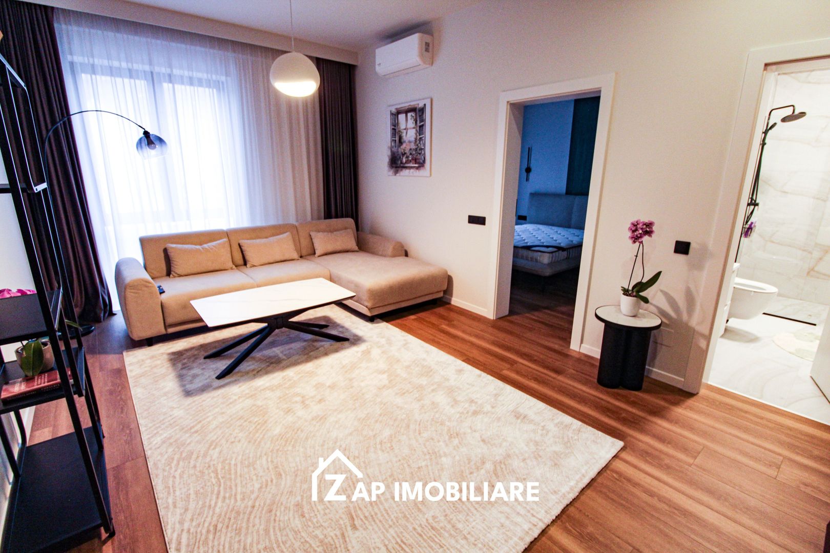 Apartament lux Arossa Center ultracentral parcare subterana - Poză 1