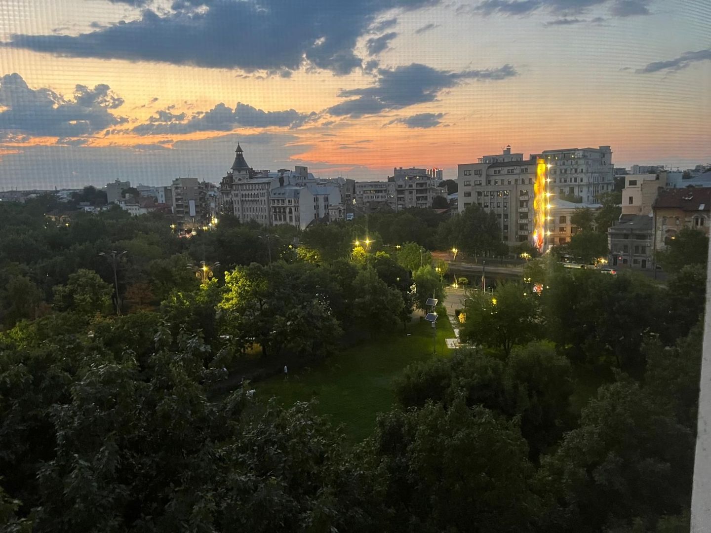 Inchiriere apartament modern cu 2 camere  zona Izvor vedere la parc - Poză 19