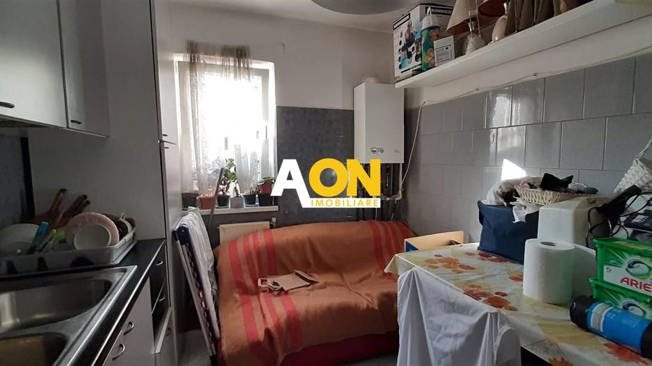 Apartament 3 camere Cetate - Poză 2