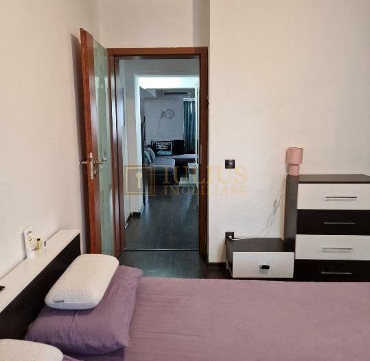 decomandat, 3 camere în zona Complex Studentesc - Poză 5