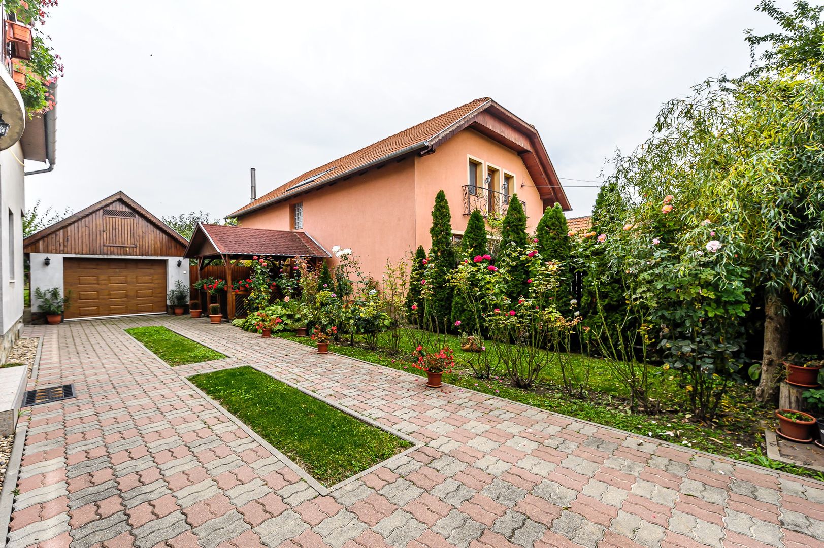 Casă cu 4 camere la cheie, nouă, în Nădlac * zona Centru - Poză 14