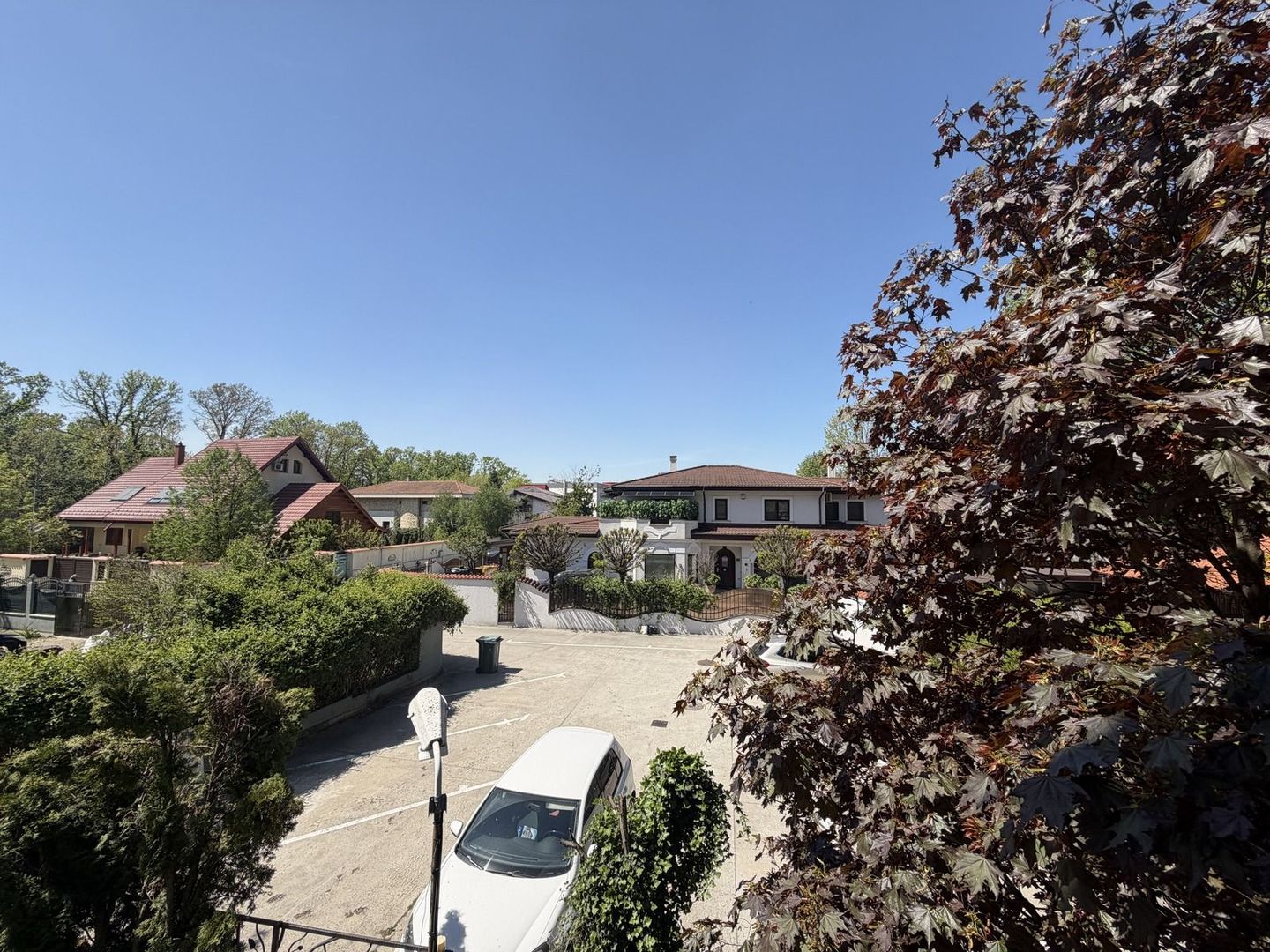 Vilă cu ieșire directă în Pădurea Băneasa – zonă Liceul Francez, Nord București - Poză 3