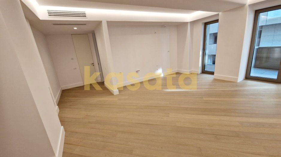 3 camere de lux – Cortina 126, Erou Iancu Nicolae, 100 mp + terasă - Poză 2