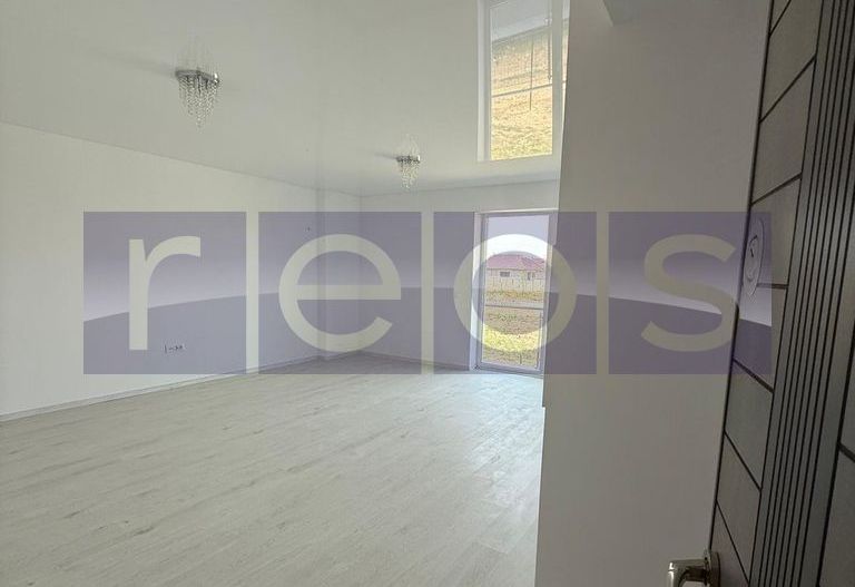 VANZARE GARSONIERA 40MP TITAN PALLADY - Poză 2