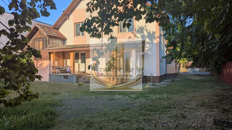 Vilă pentru Activități Comercia –5 Camere, Curte500 MP – Zona Aradului - Poză 2