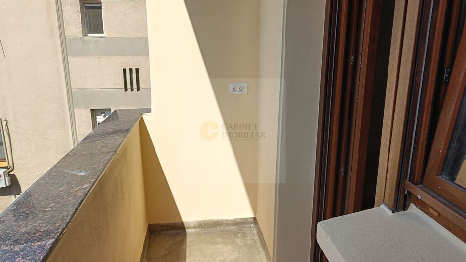 4 camere + boxa | Piata Kogalniceanu | creditabil | et. intermediar - Poză 12