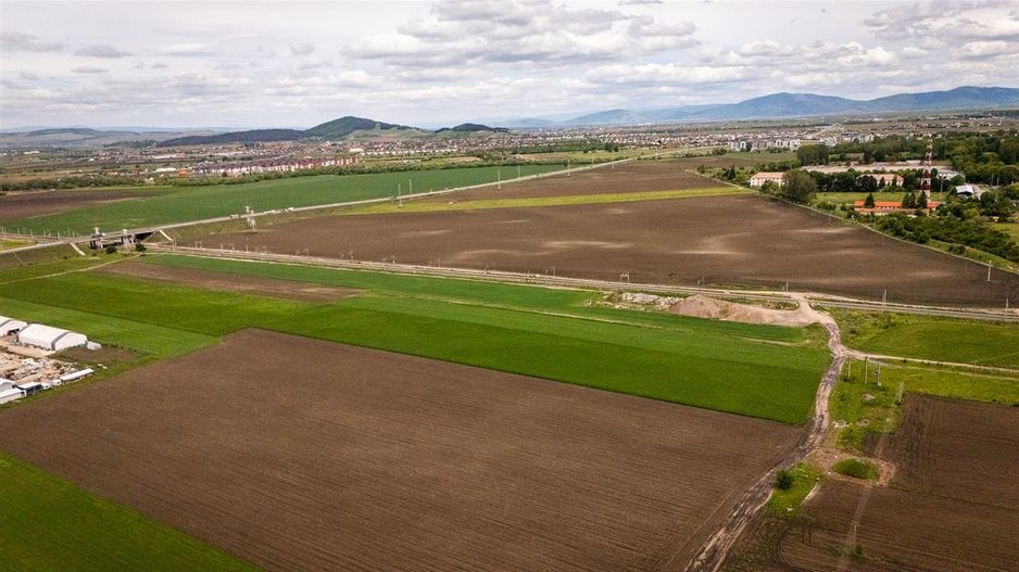 Teren intravilan, 10.000 mp, Grivitei, Brasov - Poză 5