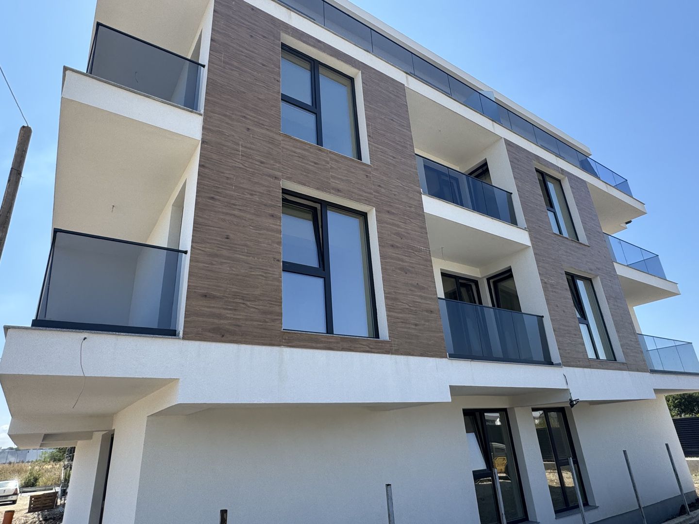 Apartament 2 camere 23 august OTOPENI - Poză 2