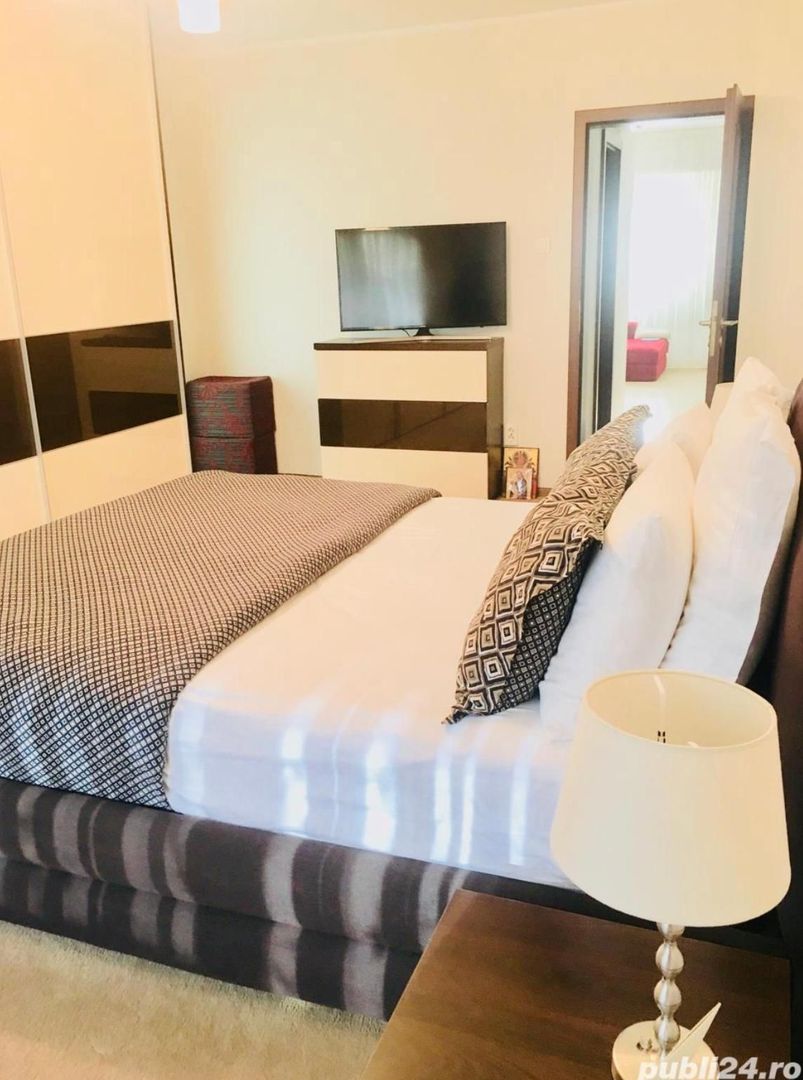 De inchiriat - 2 camere, zona centrala - biserica Sf. Precista - Poză 5