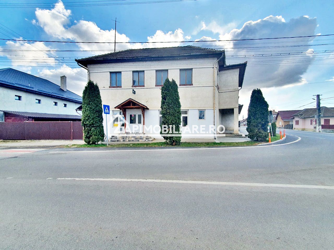 Spatiu Comercial  11 camere,370 mp utili,960 mp teren - Poză 9