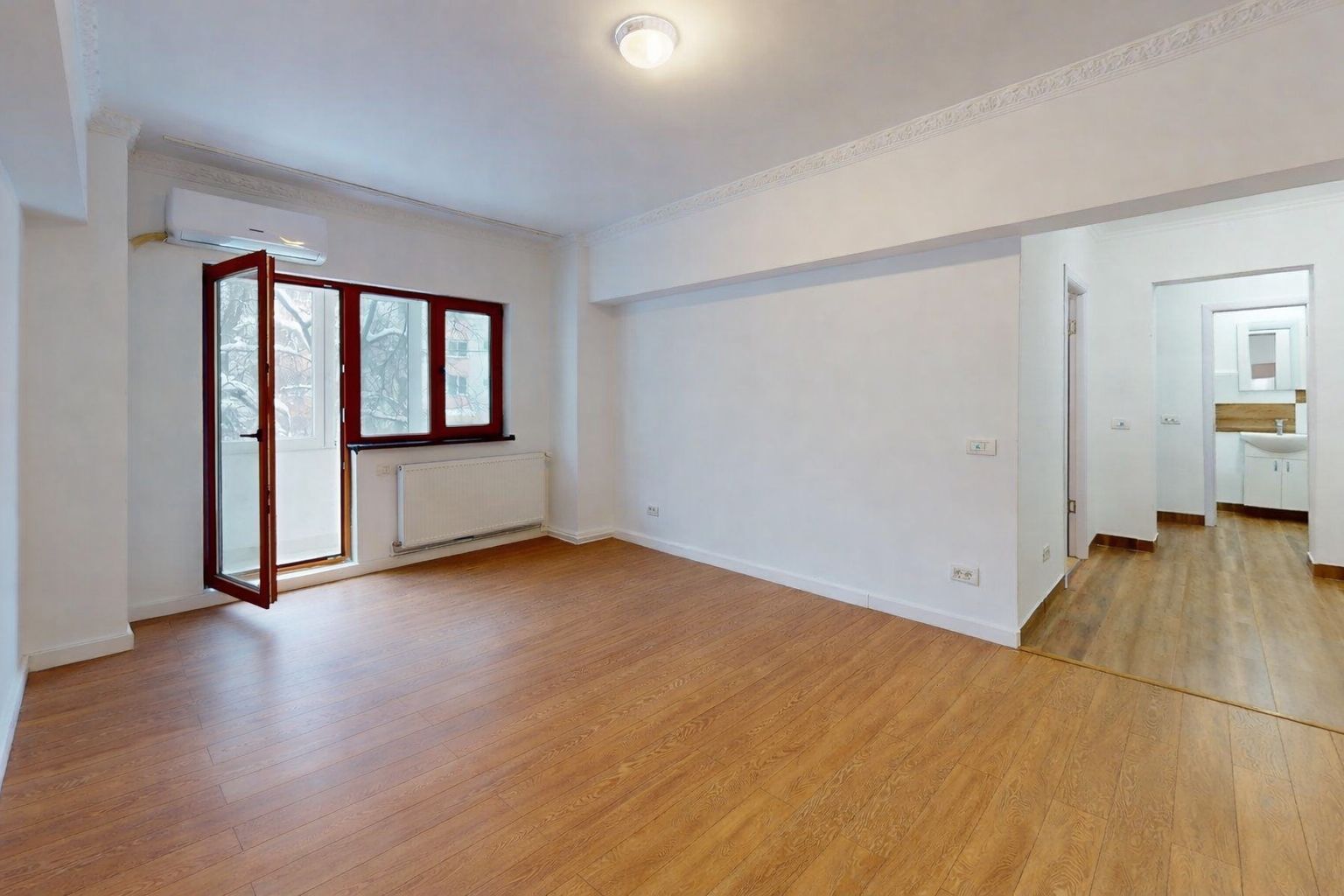 LACUL TEI - Circa 7 | 3 Camere Renovat | 1/8 | 73mp | 1983 - Poză 1