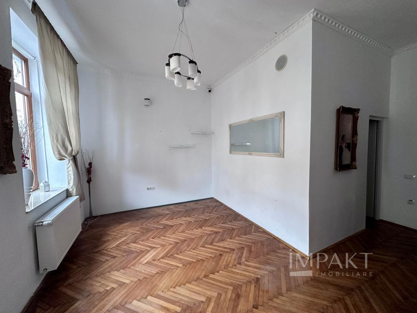 Spațiu comercial ultracentral, vad excelent, 7 încăperi - Poză 9