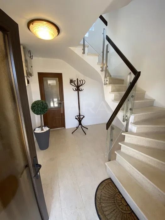 Eleganță și confort – apartament cu 3 camere în zona Câmpului. - Poză 1