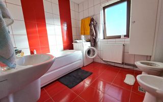 Casa spatioasa si utila,  5 camere, garaj, pivnita  - Sibiu - Poză 15