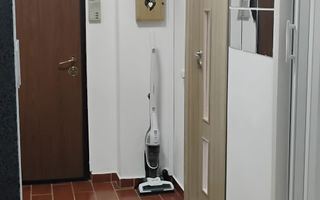 Apartament cu trei camere, zona Straduintei, 95.000€ negociabil - Poză 9