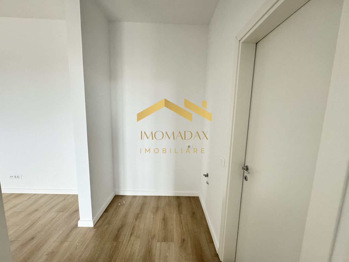Apartament- 2 camere -1 loc de parcare - Poză 11