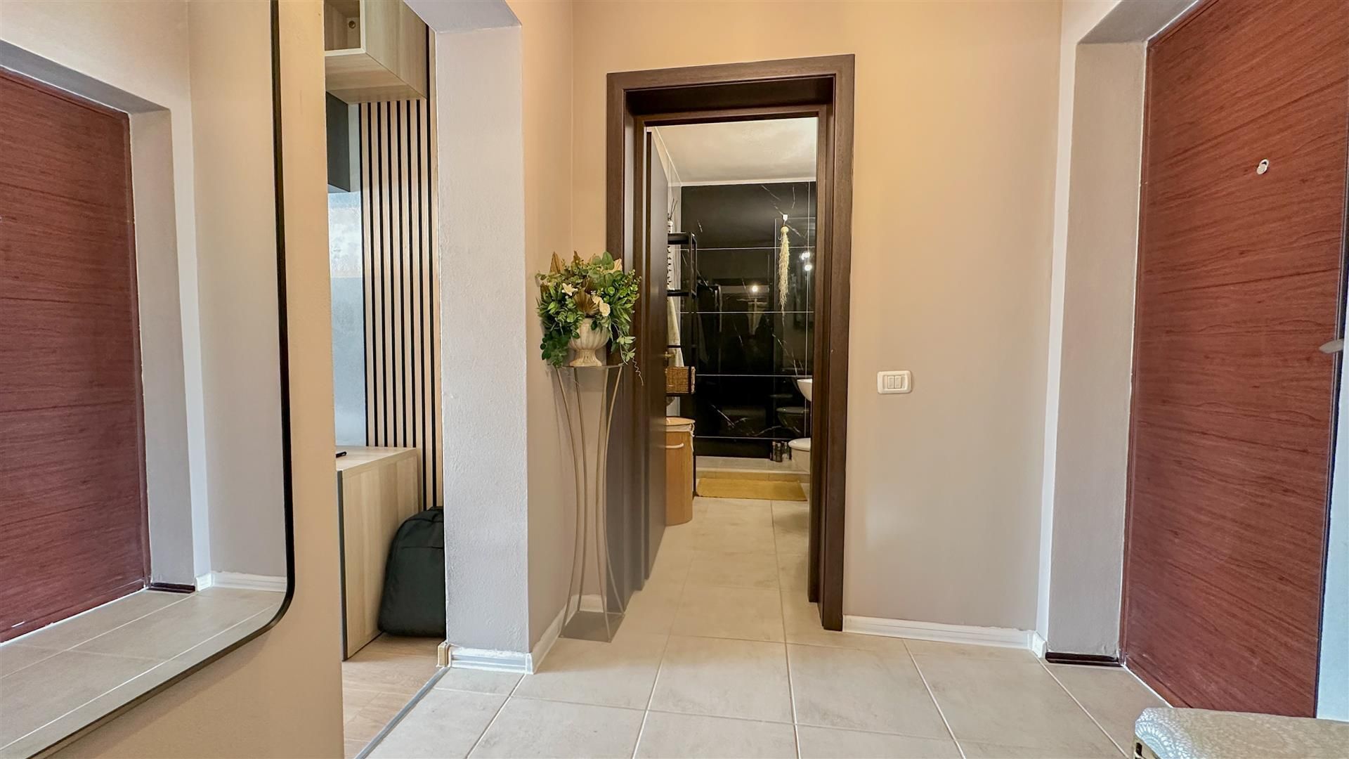 Apartament 2 cam + Dressing | Parcare inclusa | Priveliste catre munti - Poză 8