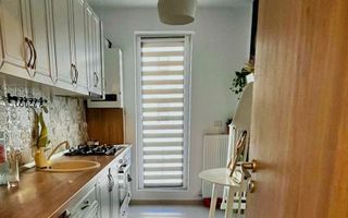 AP. 2 CAMERE,  CENTRALA PROPRIE, BUCATARIE INCHISA, LOC DE PARCARE, AC - Poză 1